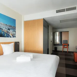 Отель Easyhotel Scheveningen, Гаага